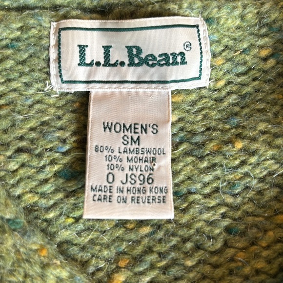 LL Bean V neck lambswool / mohair blend chunky cable knit sweater - Picture 9 of 12